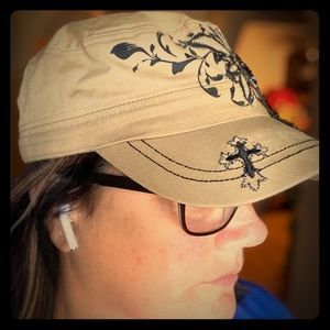 KBethos blue stone hat.